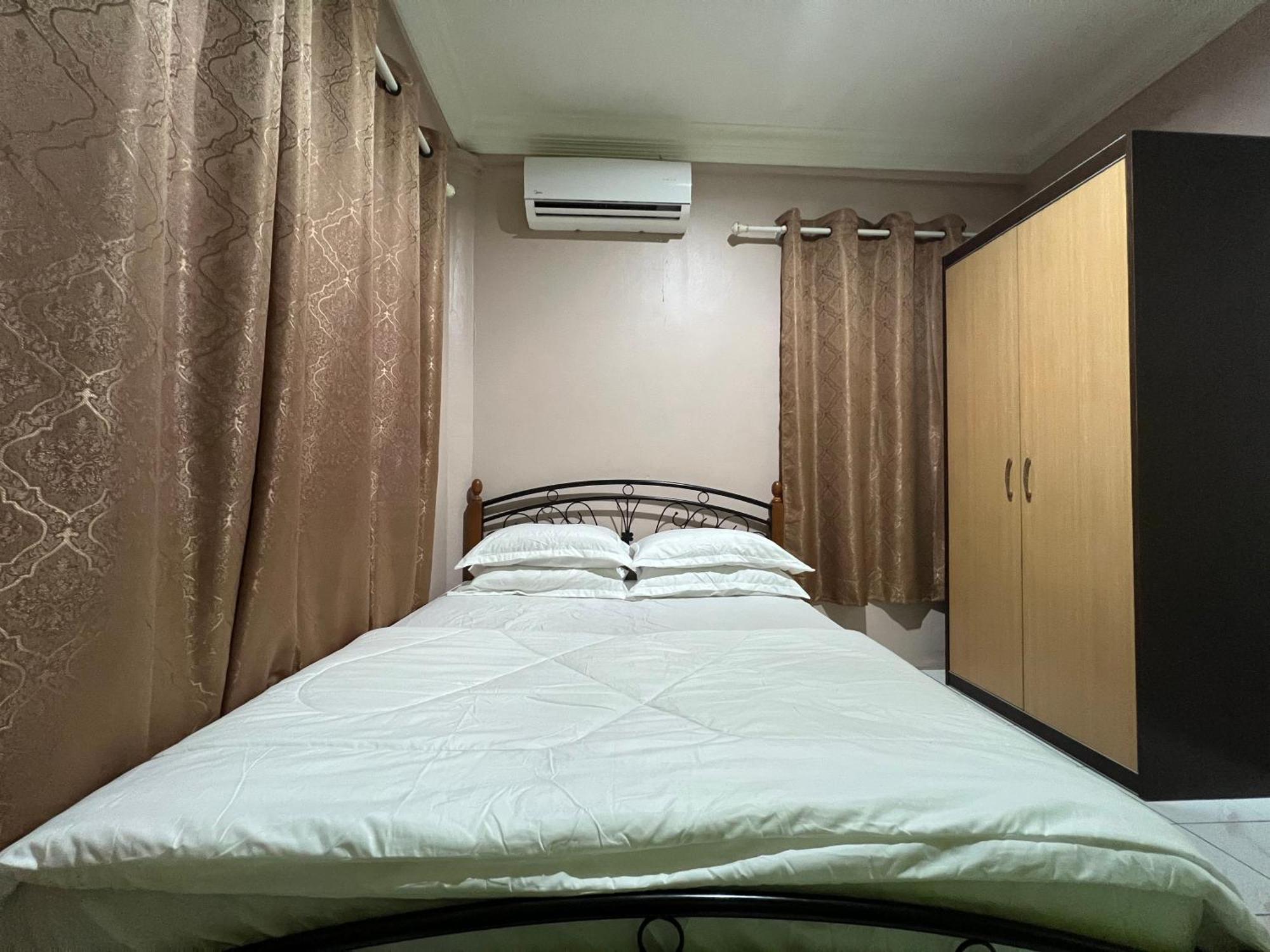 Hanif Homestay Кучинг Экстерьер фото